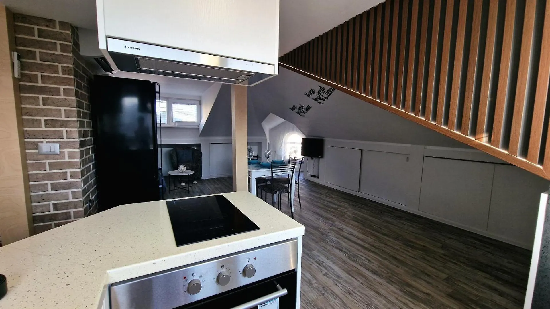 וארנה Charming City Center Loft Apartment בולגריה
