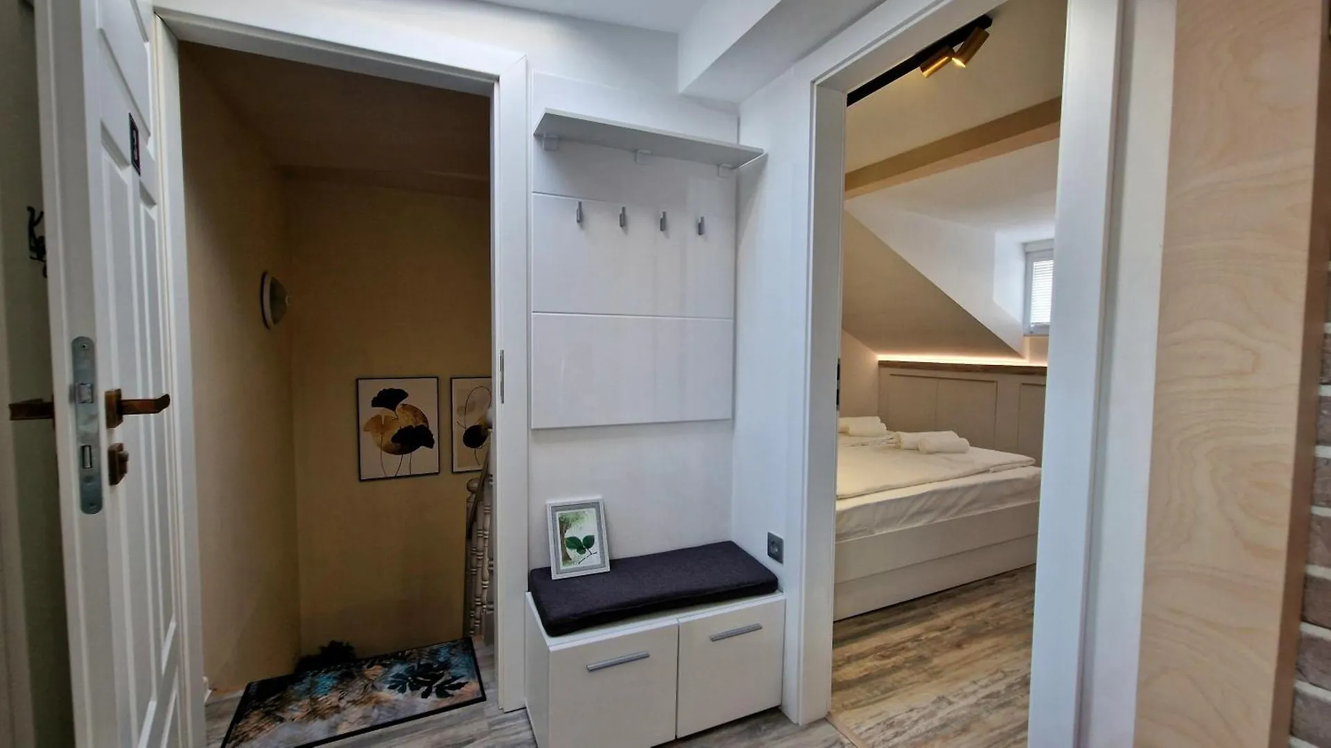 וארנה Charming City Center Loft Apartment 0*,