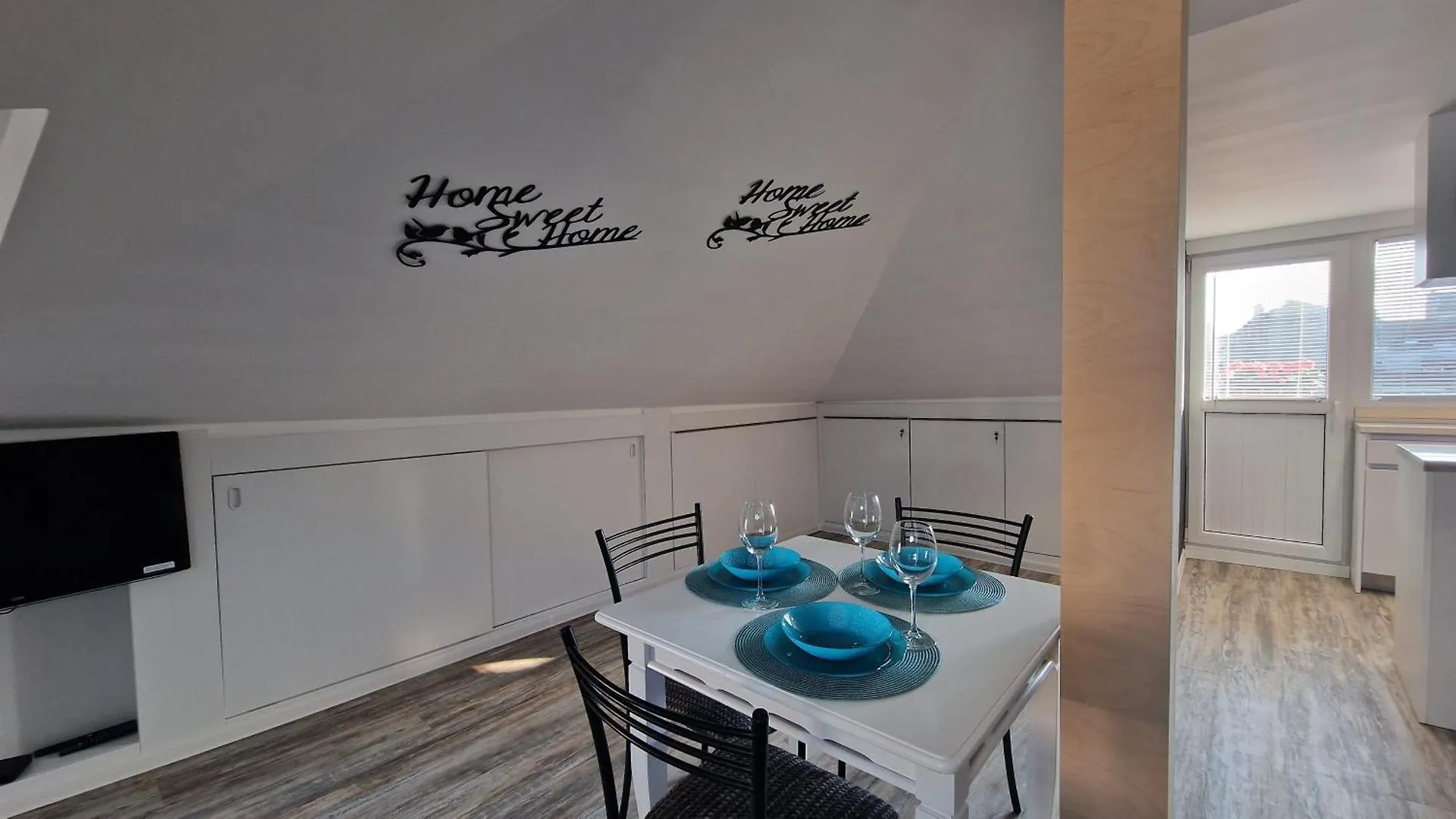 וארנה Charming City Center Loft Apartment