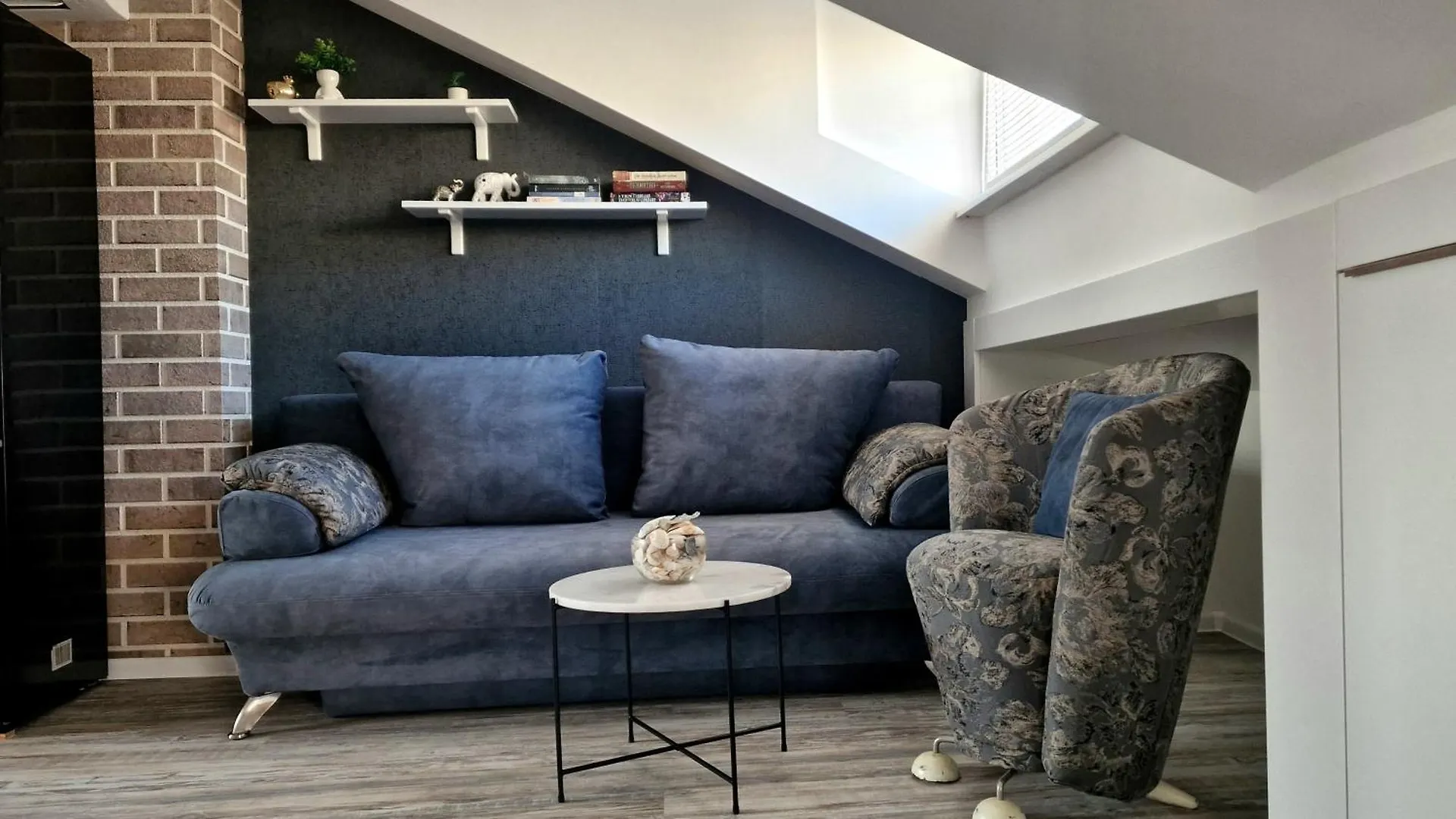 וארנה Charming City Center Loft Apartment